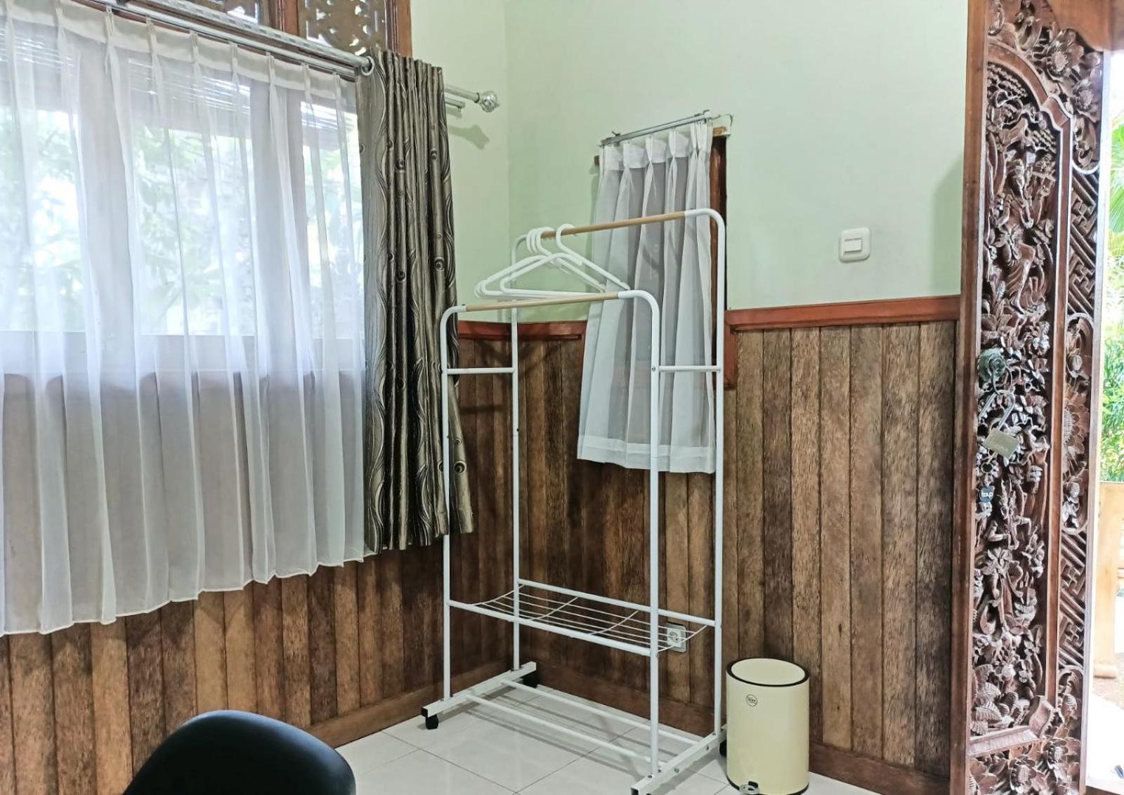 Green Palace Homestay Batununggul Exterior foto
